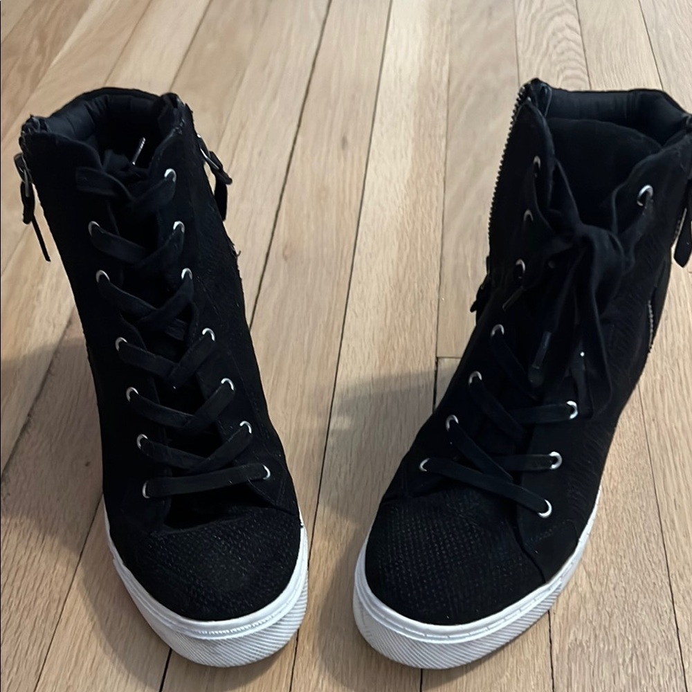 Steve Madden Women's Black High-Top Sneakers